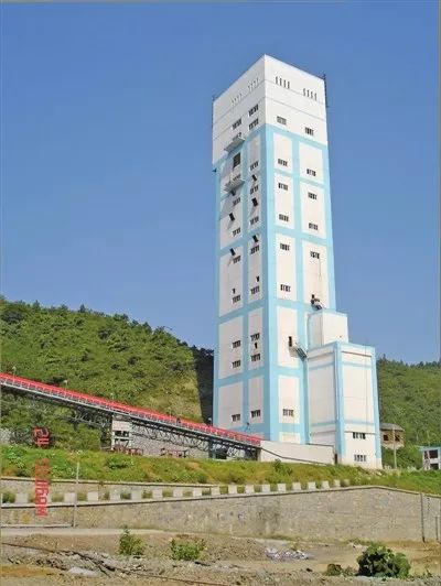 马鞍山最大的露天矿坑 有马鞍山挖矿